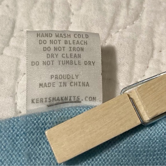 Kerisma Light Blue V-Neck Sweater with Pocket | Size S/M | Elbow-Length Sleeve - Picture 5 of 7